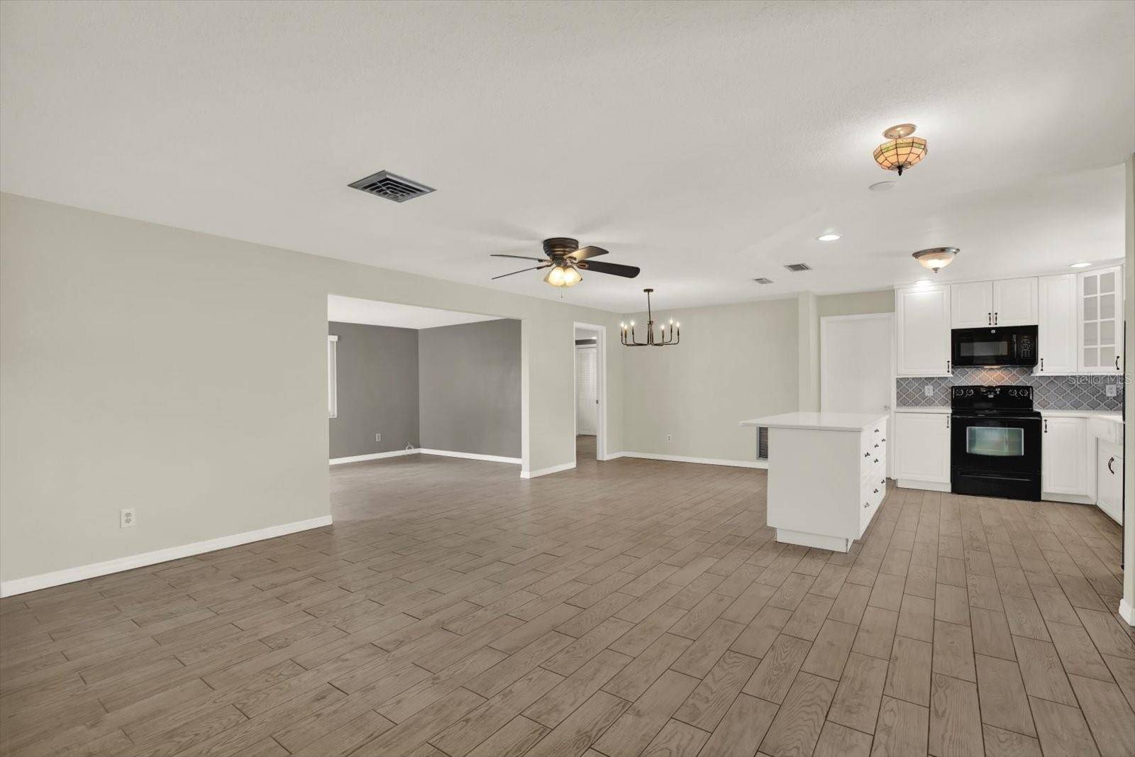 12080 68TH TER, Seminole, FL 33772