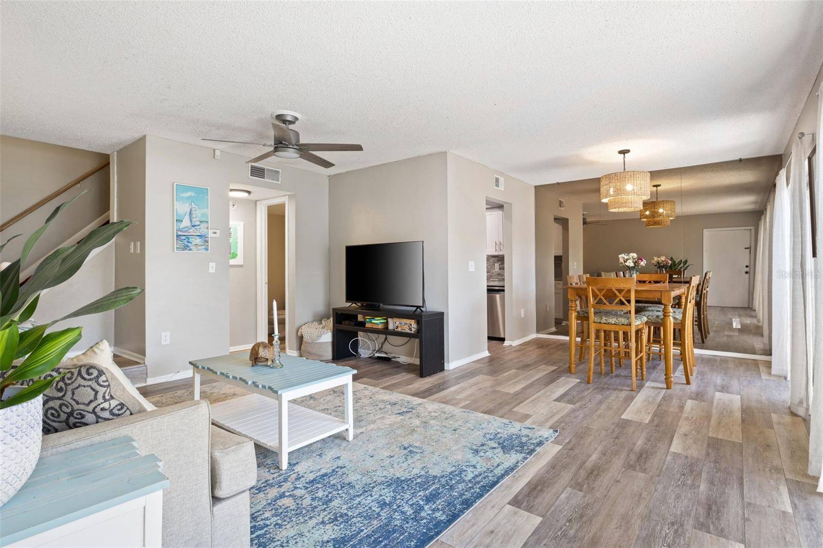 6305 MORNINGMIST CT #6305, Temple Terrace, FL 33617