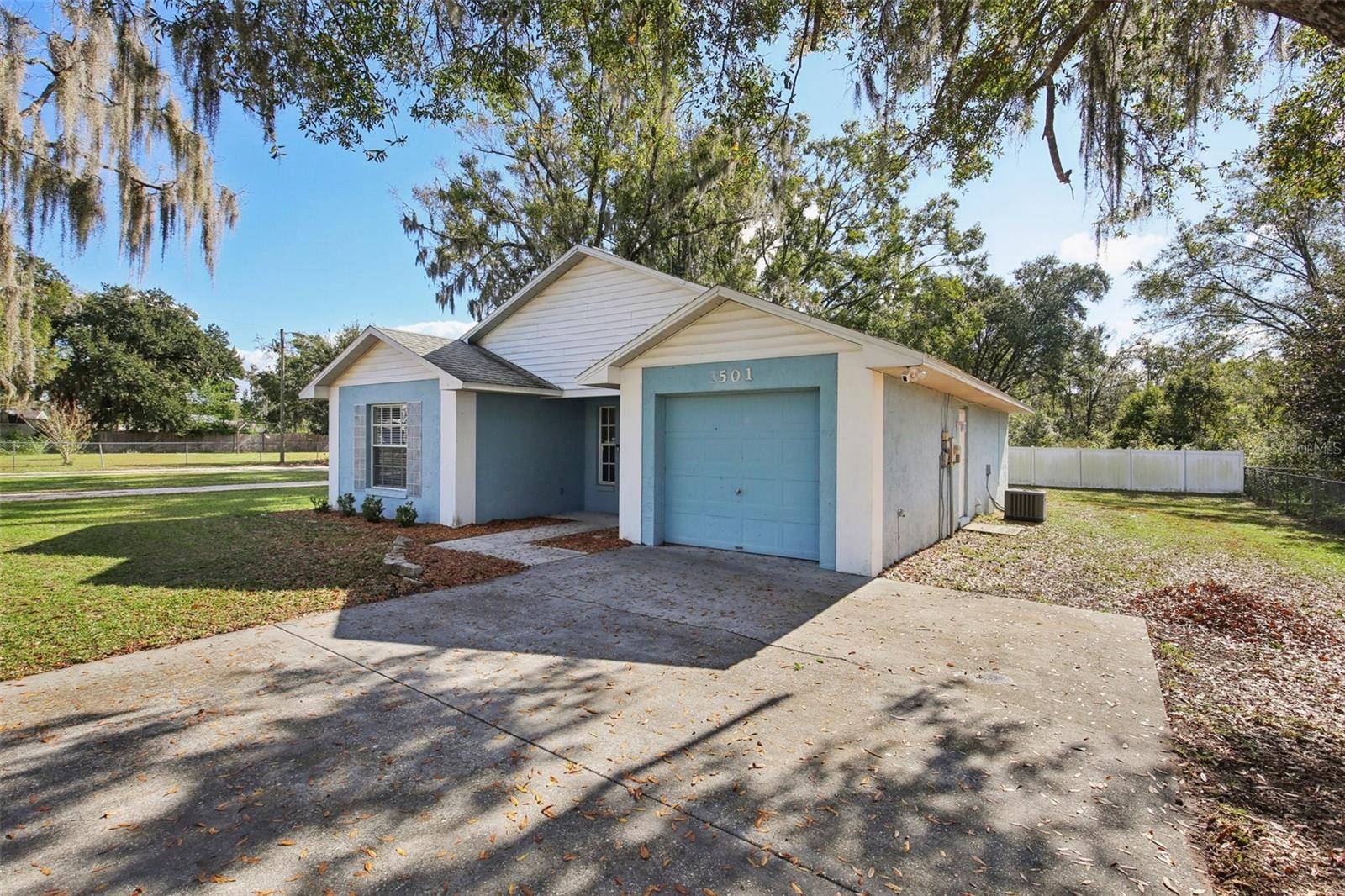 3501 W REYNOLDS ST, Plant City, FL 33563