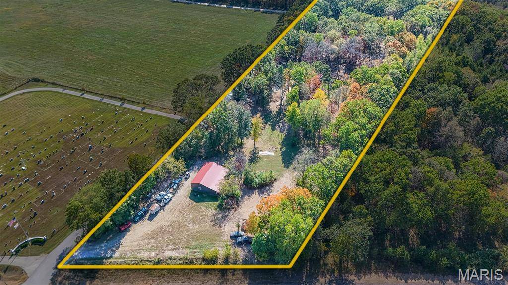 13689 County Road 3590, St James, MO 65559