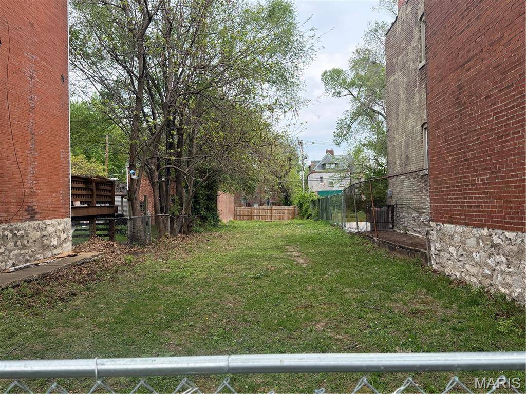 4157 Laclede AVE, St Louis, MO 63108