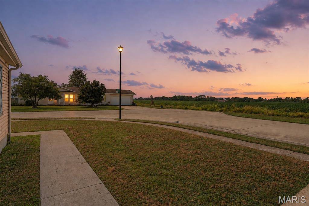 832 LILA CT, New Baden, IL 62265