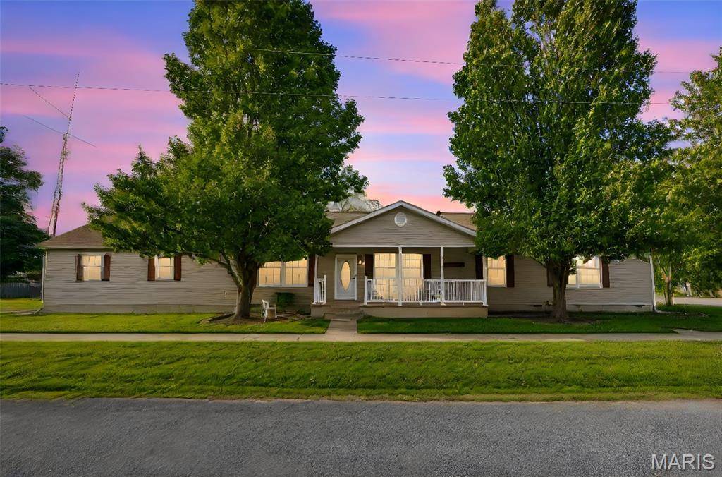 1711 Methodist ST, Carlyle, IL 62231