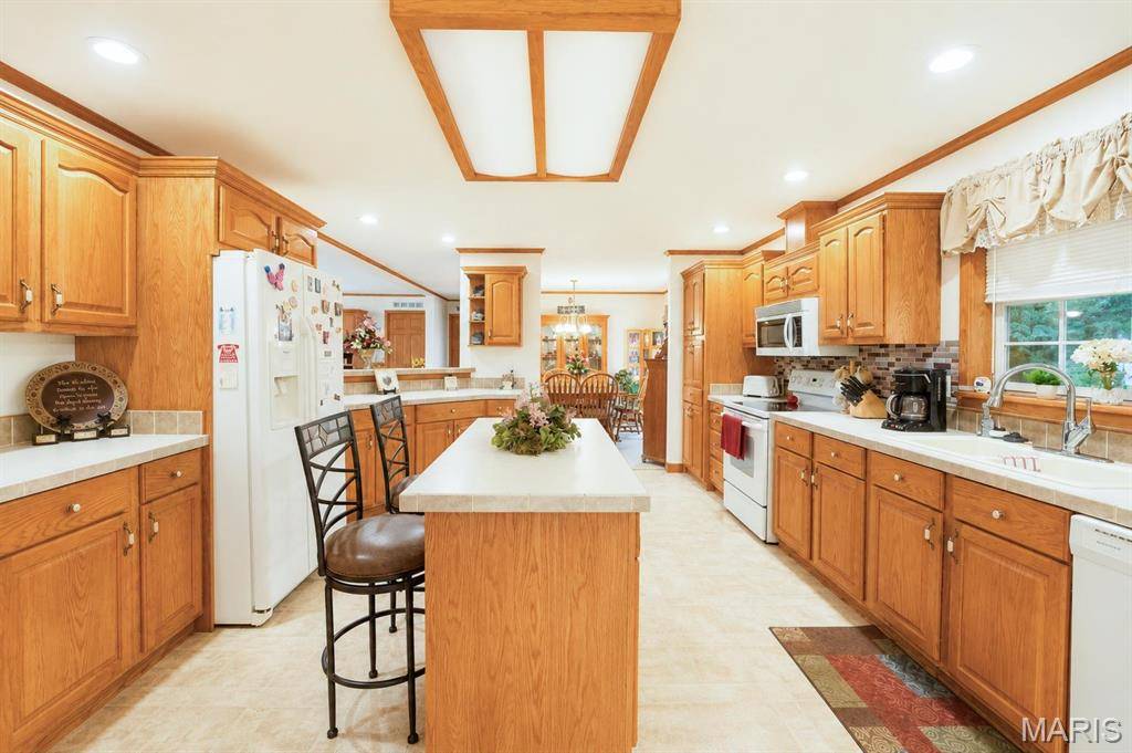 1711 Methodist ST, Carlyle, IL 62231