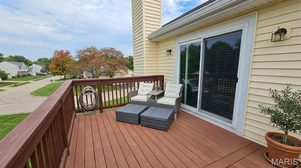 3961 Grand National DR, Florissant, MO 63034