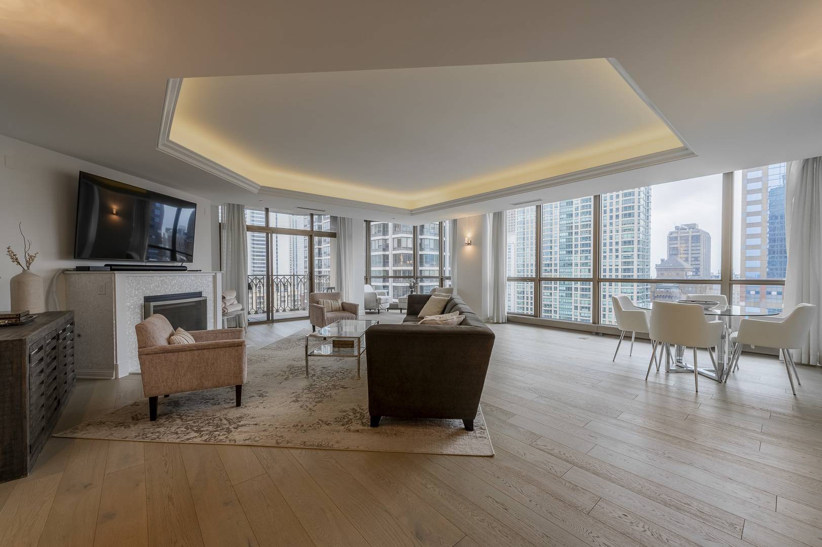 21 E HURON ST #2705, Chicago, IL 60611