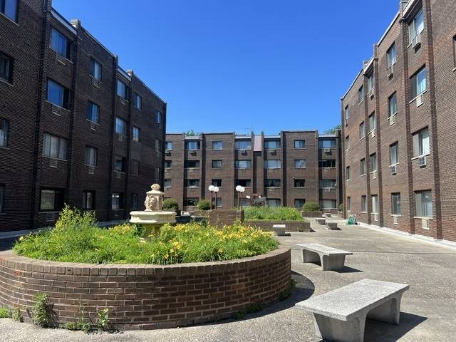 4623 N Chester AVE #110, Chicago, IL 60656