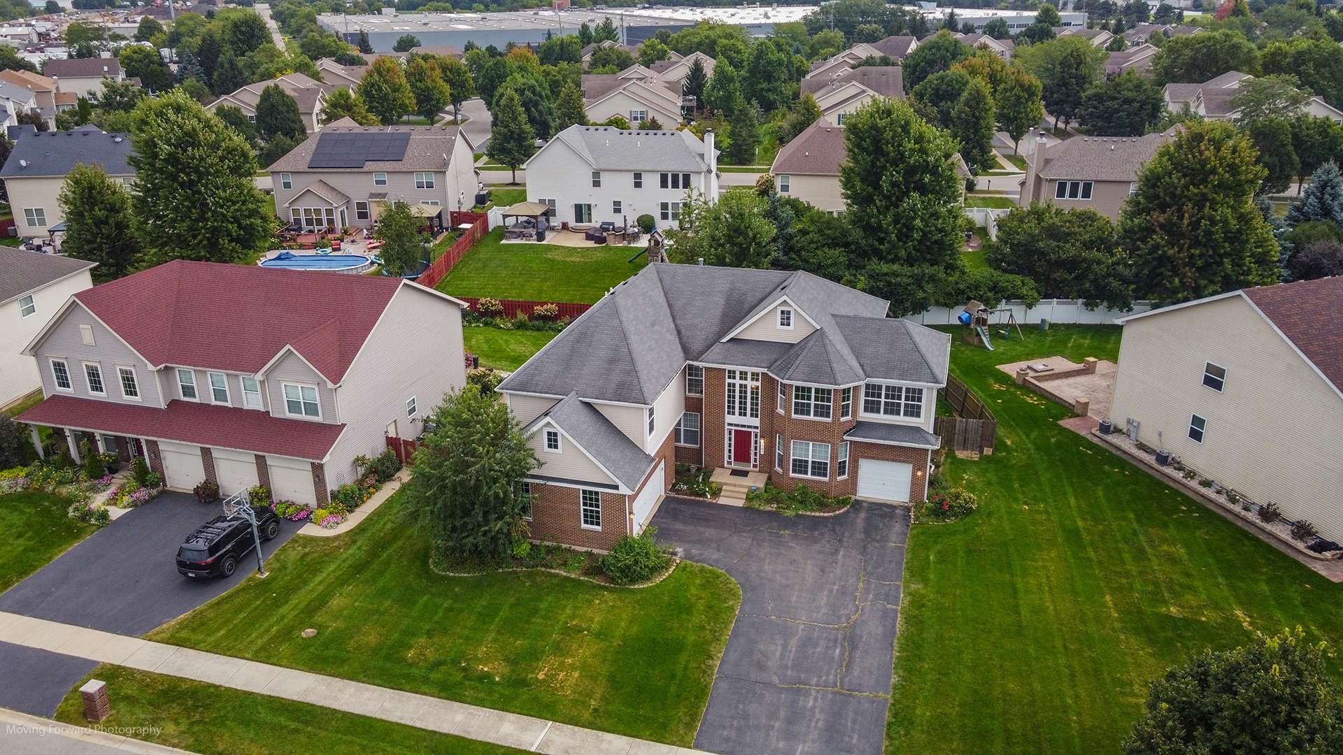 165 Sunflower LN, Bartlett, IL 60103