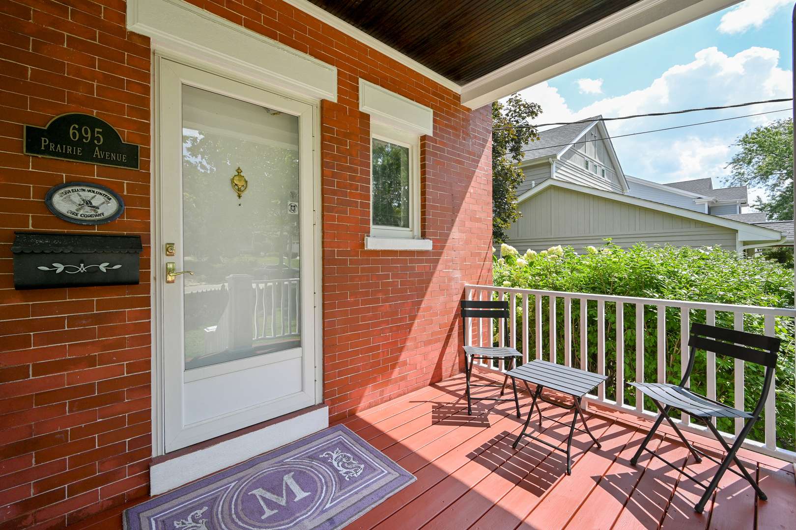 695 Prairie AVE, Glen Ellyn, IL 60137
