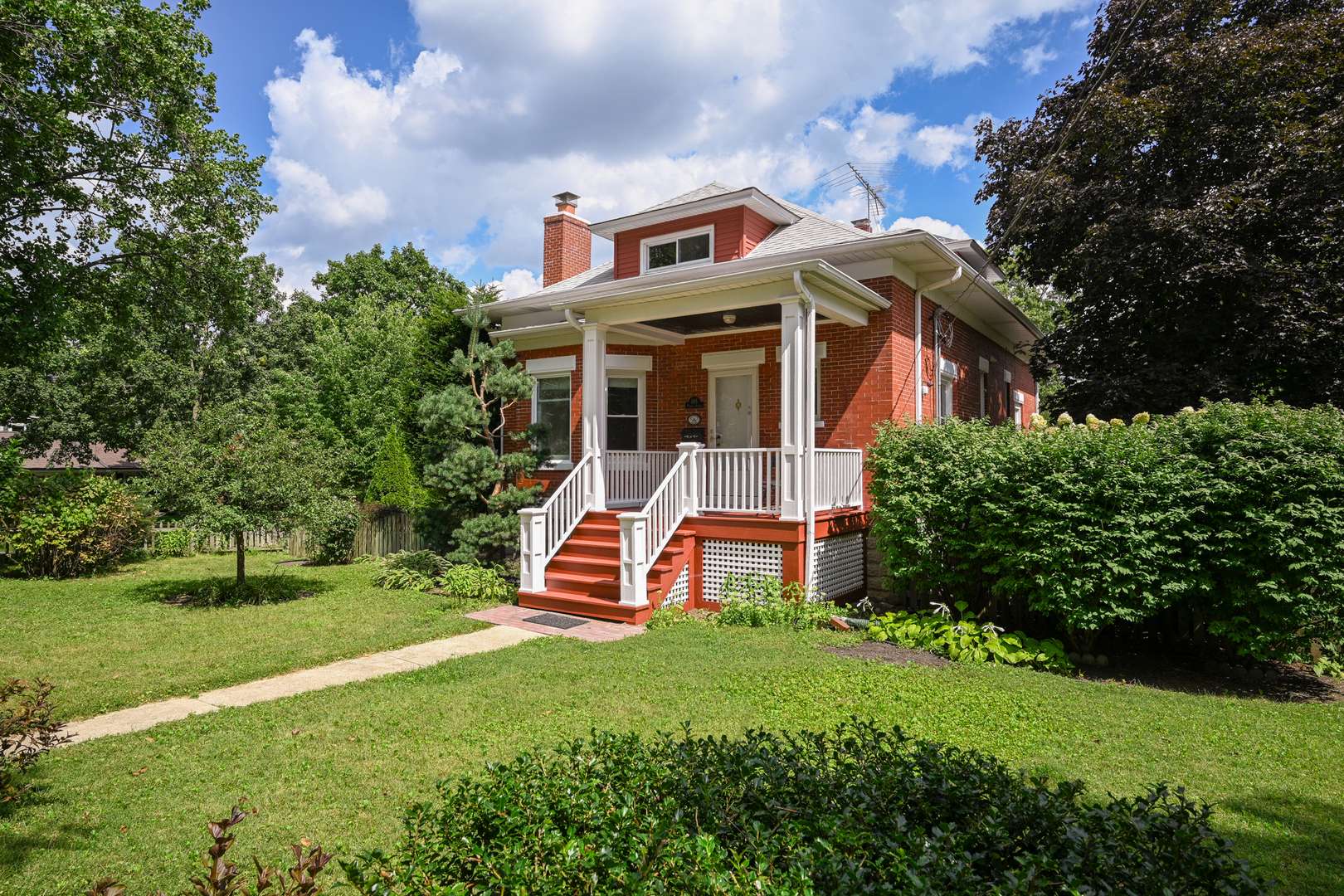 695 Prairie AVE, Glen Ellyn, IL 60137