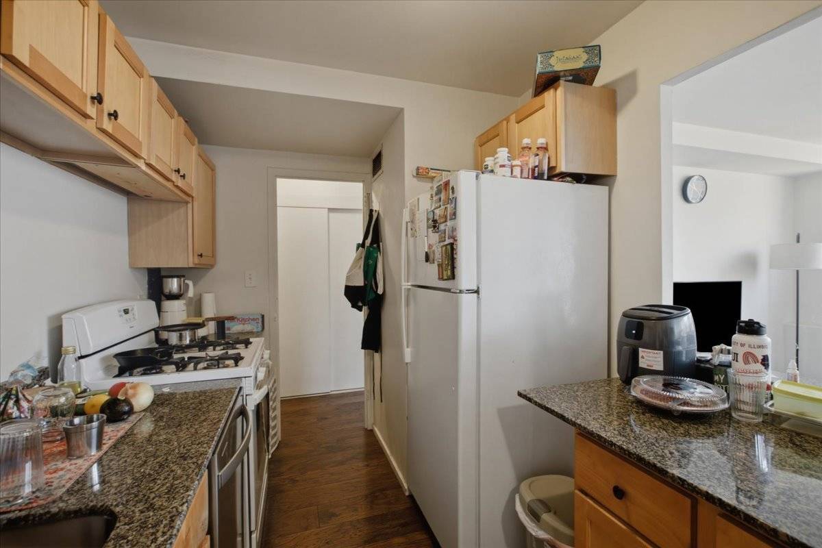 3950 N Lake Shore DR #2103A, Chicago, IL 60613
