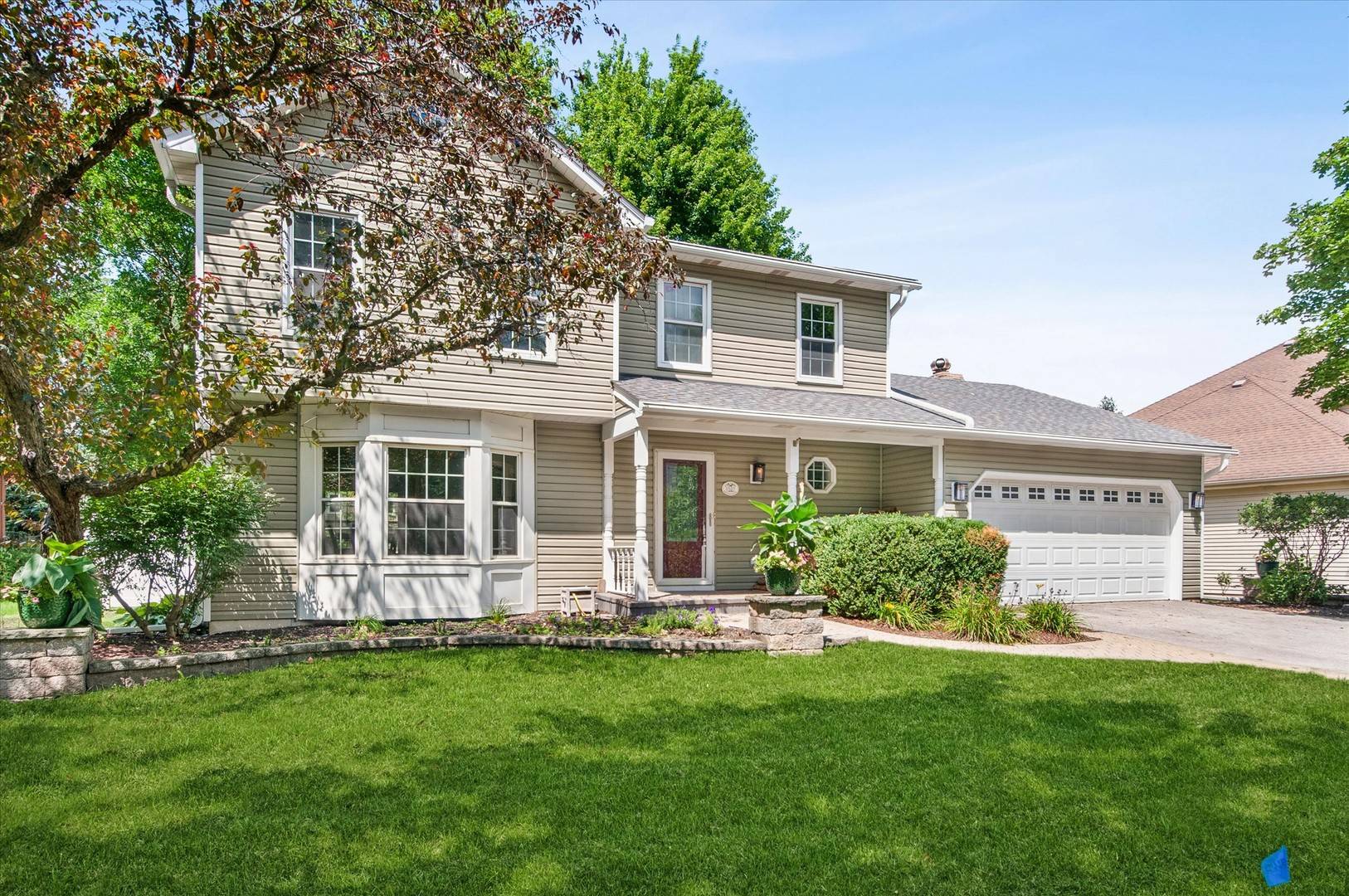 1527 Abbotsford DR, Naperville, IL 60563