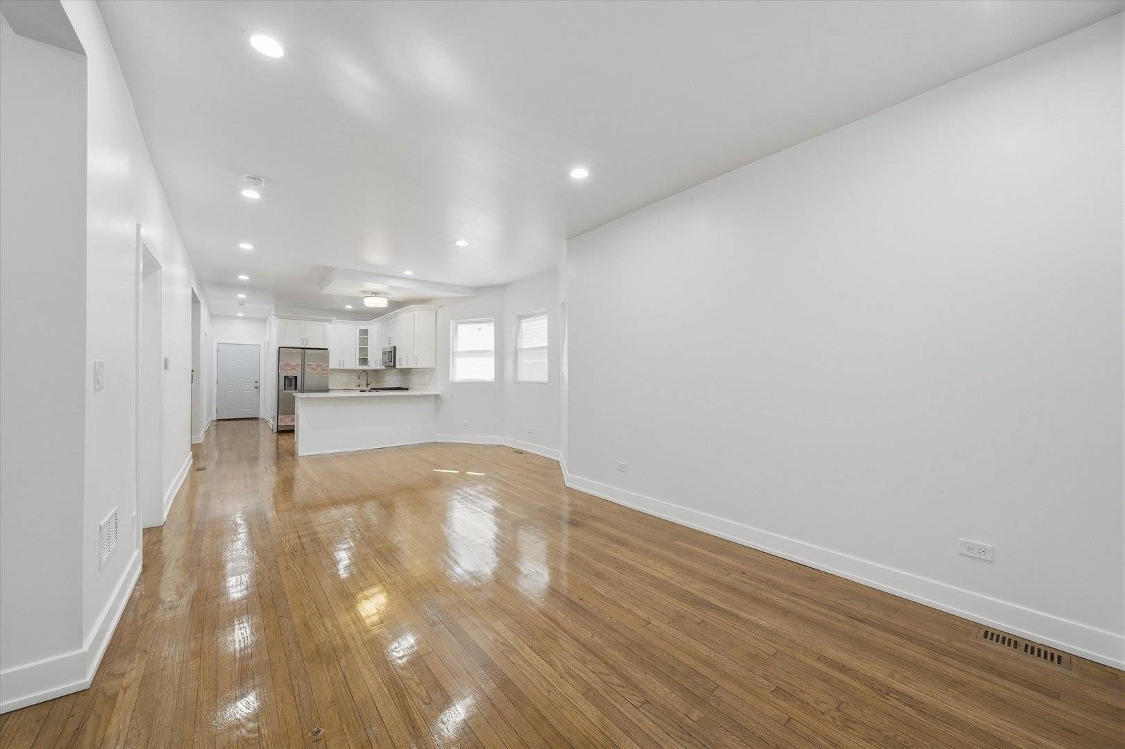 7607 S May ST, Chicago, IL 60620