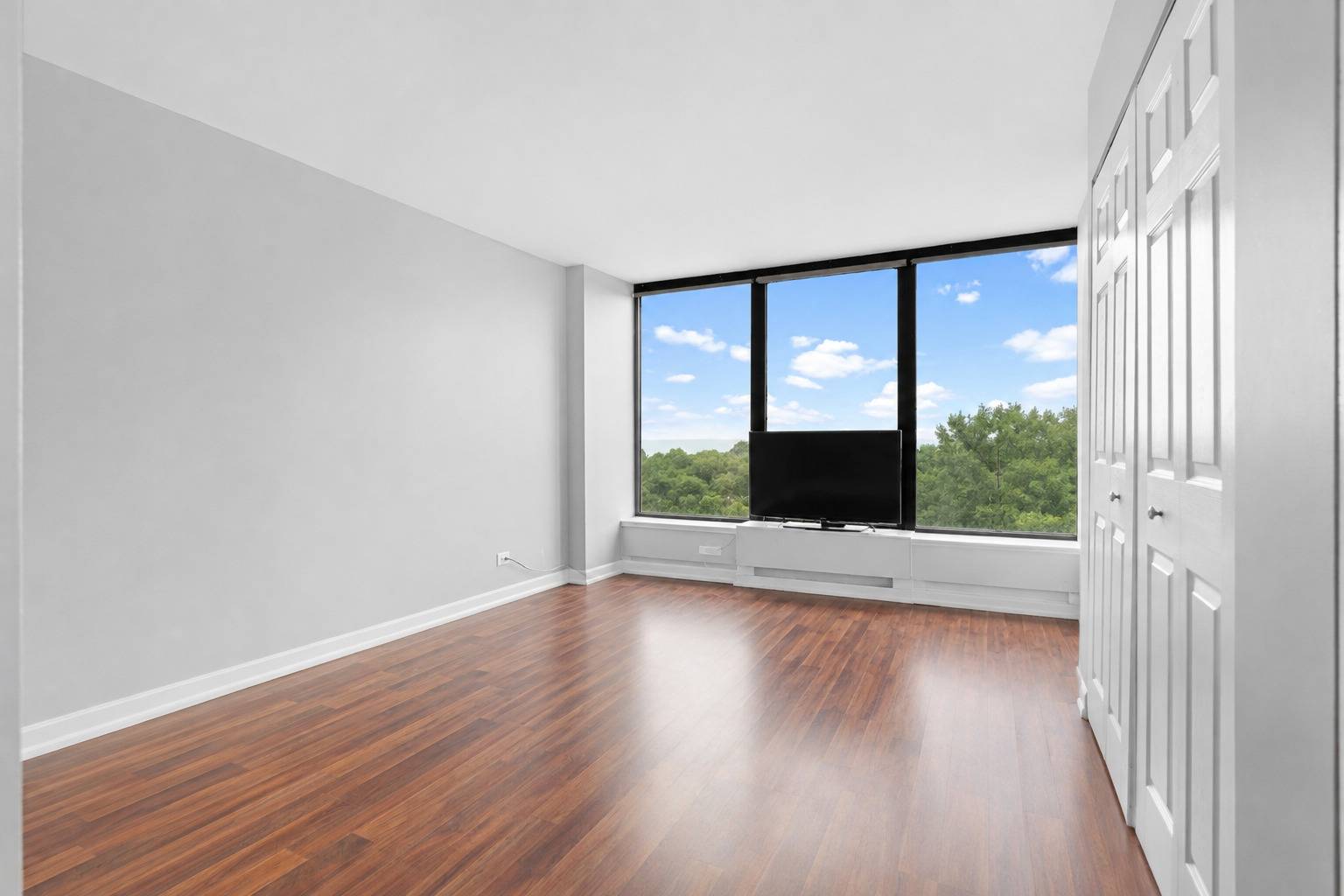 5445 N Sheridan RD #804, Chicago, IL 60640