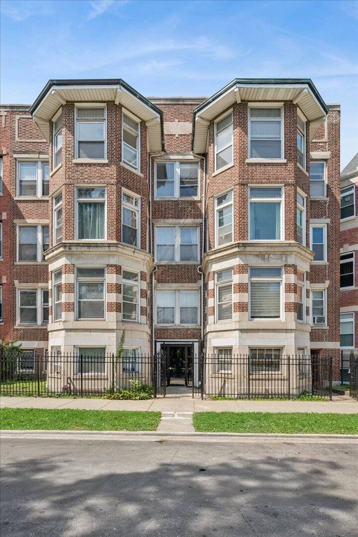 4530 S King DR, Chicago, IL 60653