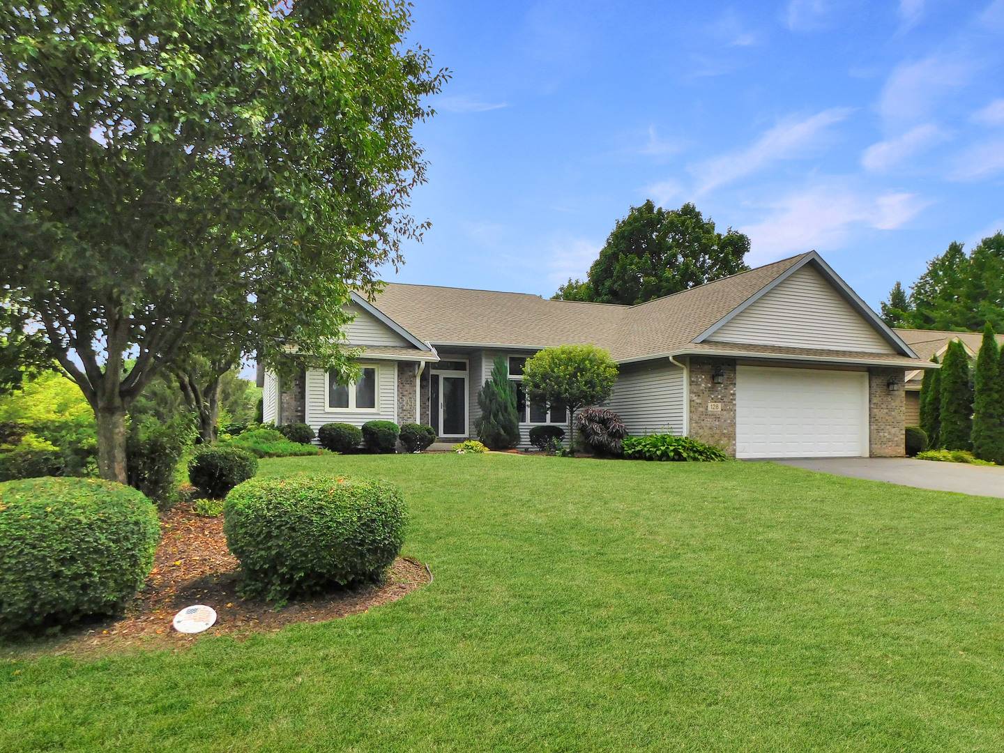 128 Foxfire PL, Rockton, IL 61072