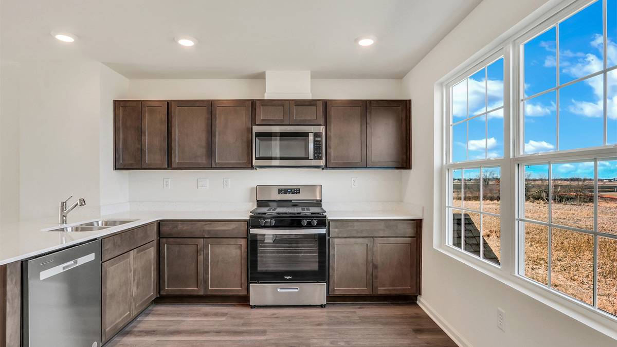 295 Basin CT, St. Charles, IL 60174