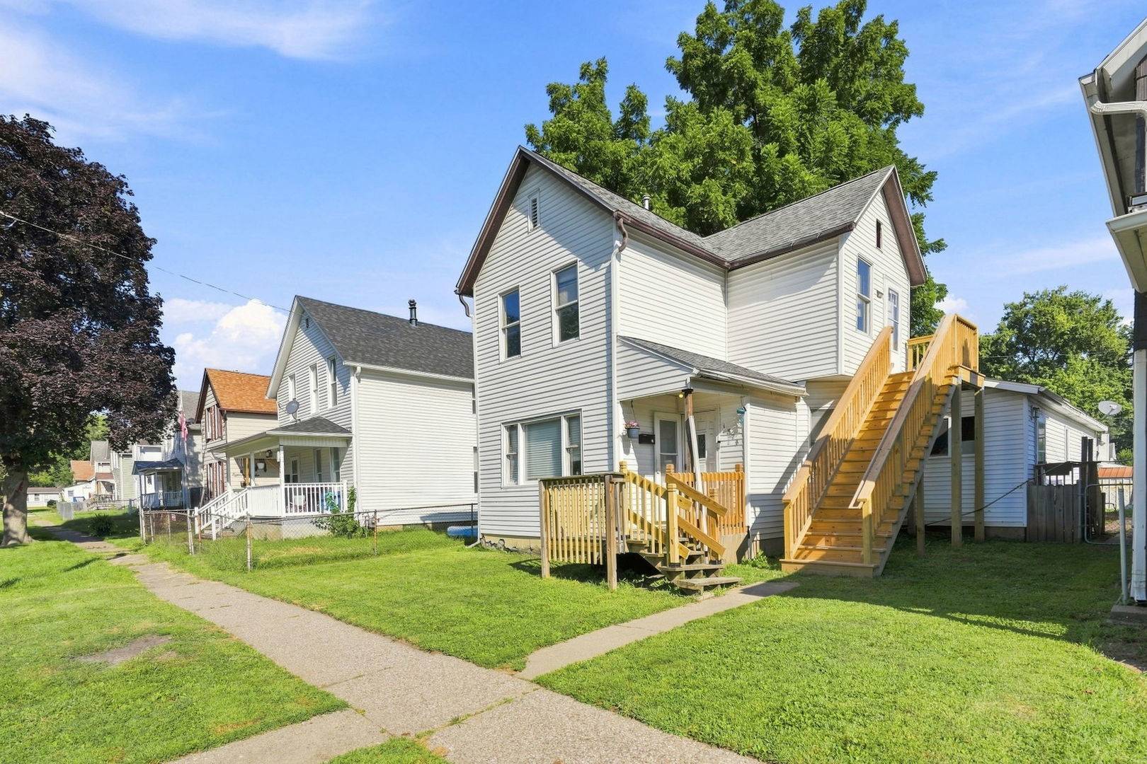 1828 W 6th ST, Davenport, IA 52802