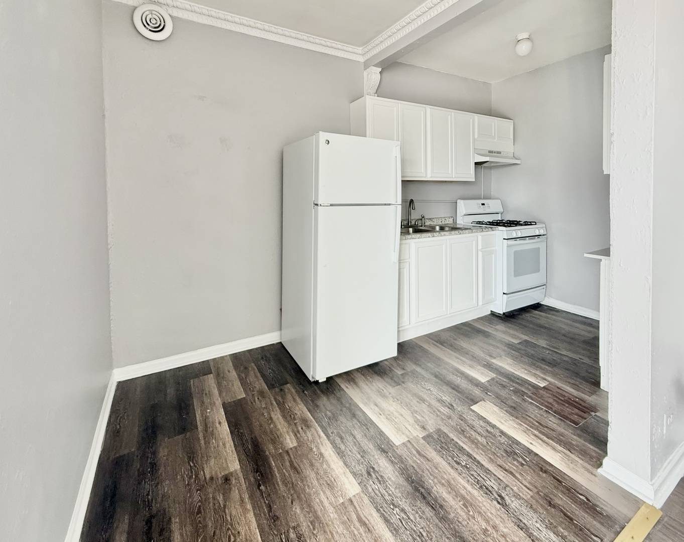 2349 W Devon AVE #3K, Chicago, IL 60659