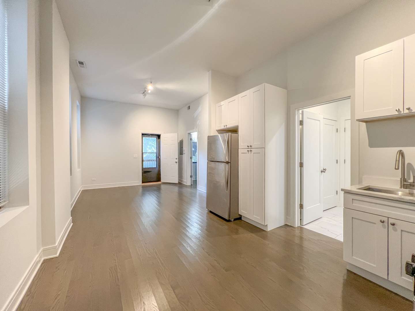 951 W Armitage AVE #2R, Chicago, IL 60614