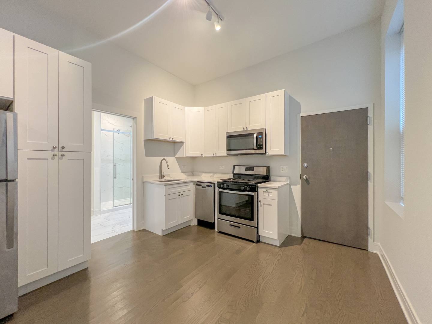 951 W Armitage AVE #2R, Chicago, IL 60614
