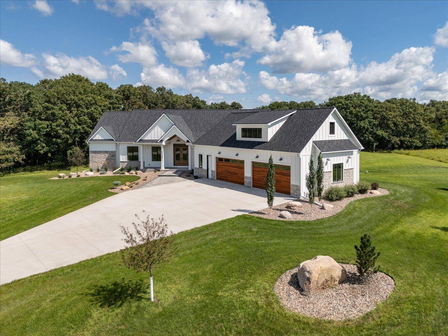 4868 Royal Oaks CIR SW, Rochester, MN 55902