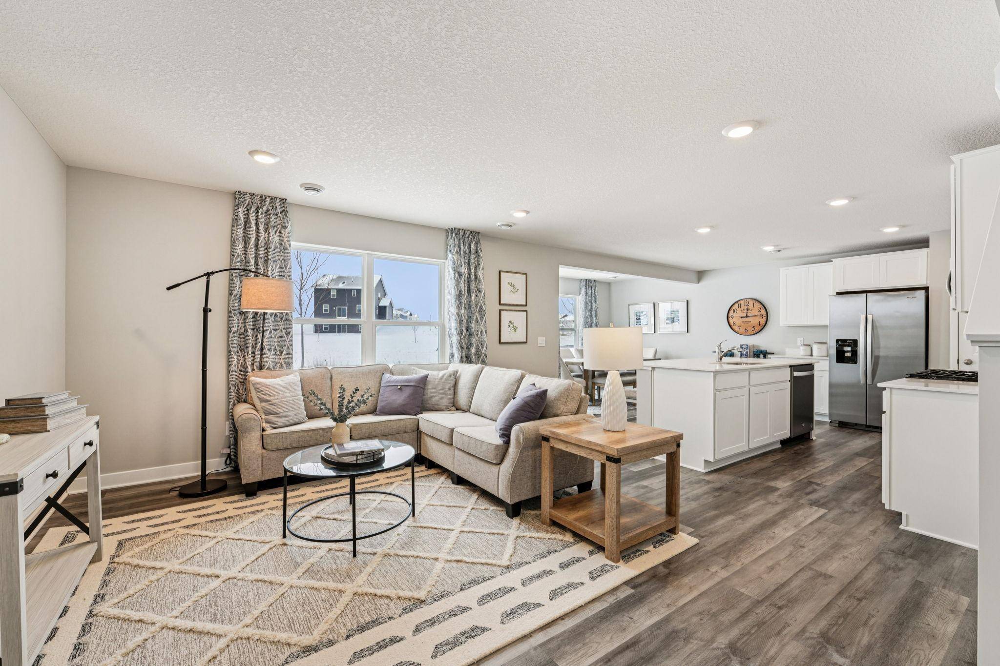 1908 Highview TER, Shakopee, MN 55379