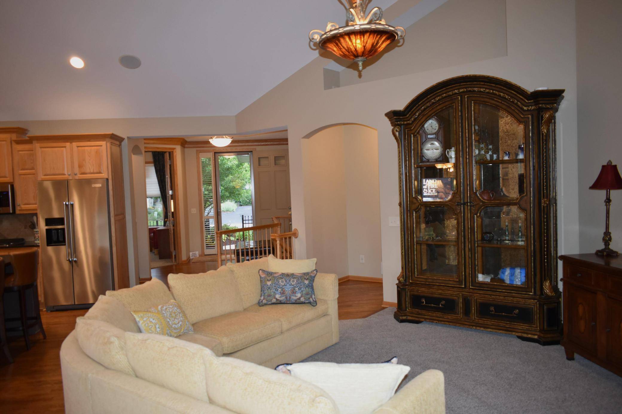 10726 Lyndale Bluffs TRL, Bloomington, MN 55420