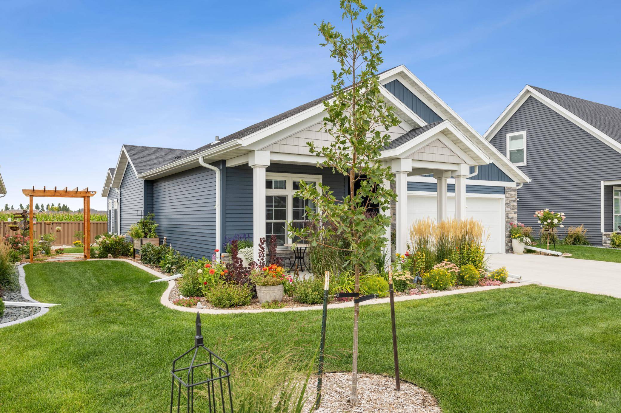 818 Rania WAY W, West Fargo, ND 58078