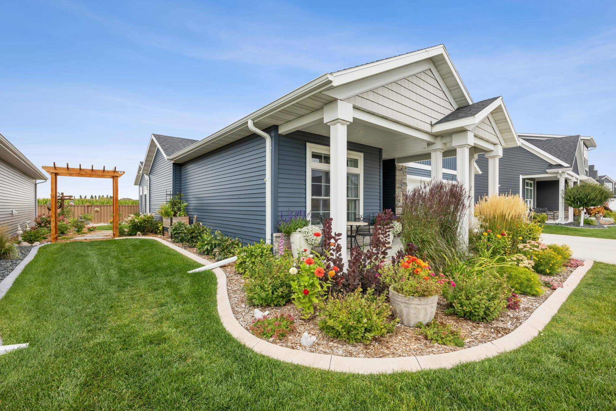 818 Rania WAY W, West Fargo, ND 58078