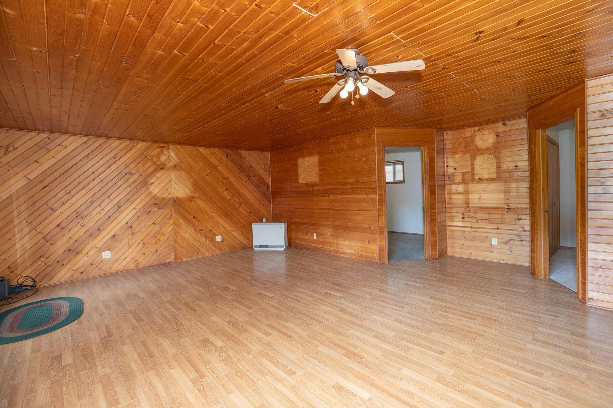 33704 County 25 N, Peterson, MN 55962