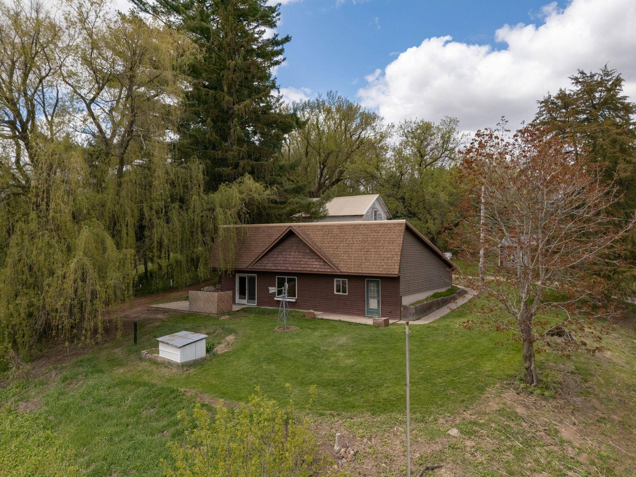 33704 County 25 N, Peterson, MN 55962