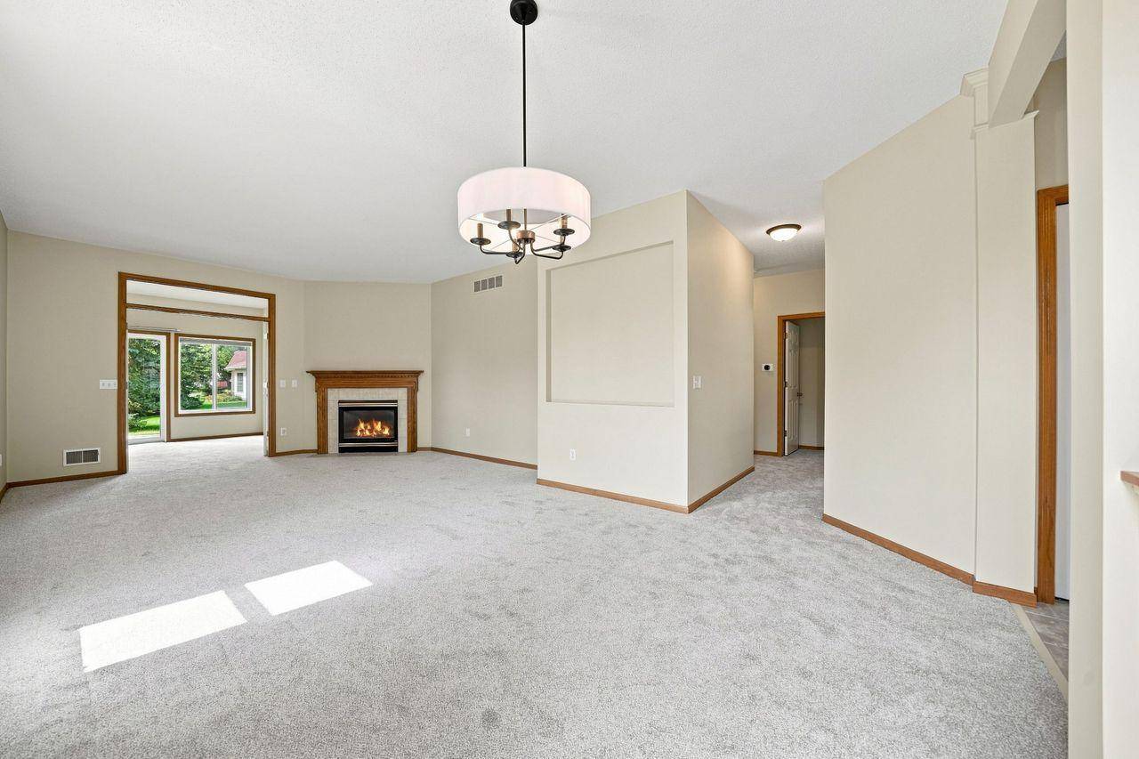 14795 Bloomfield CIR, Rosemount, MN 55068