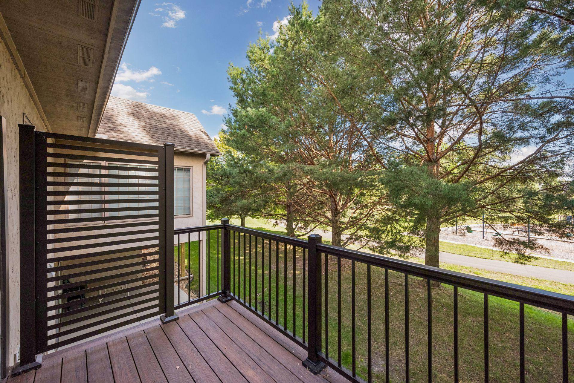 8459 Rosewood DR, Chanhassen, MN 55317