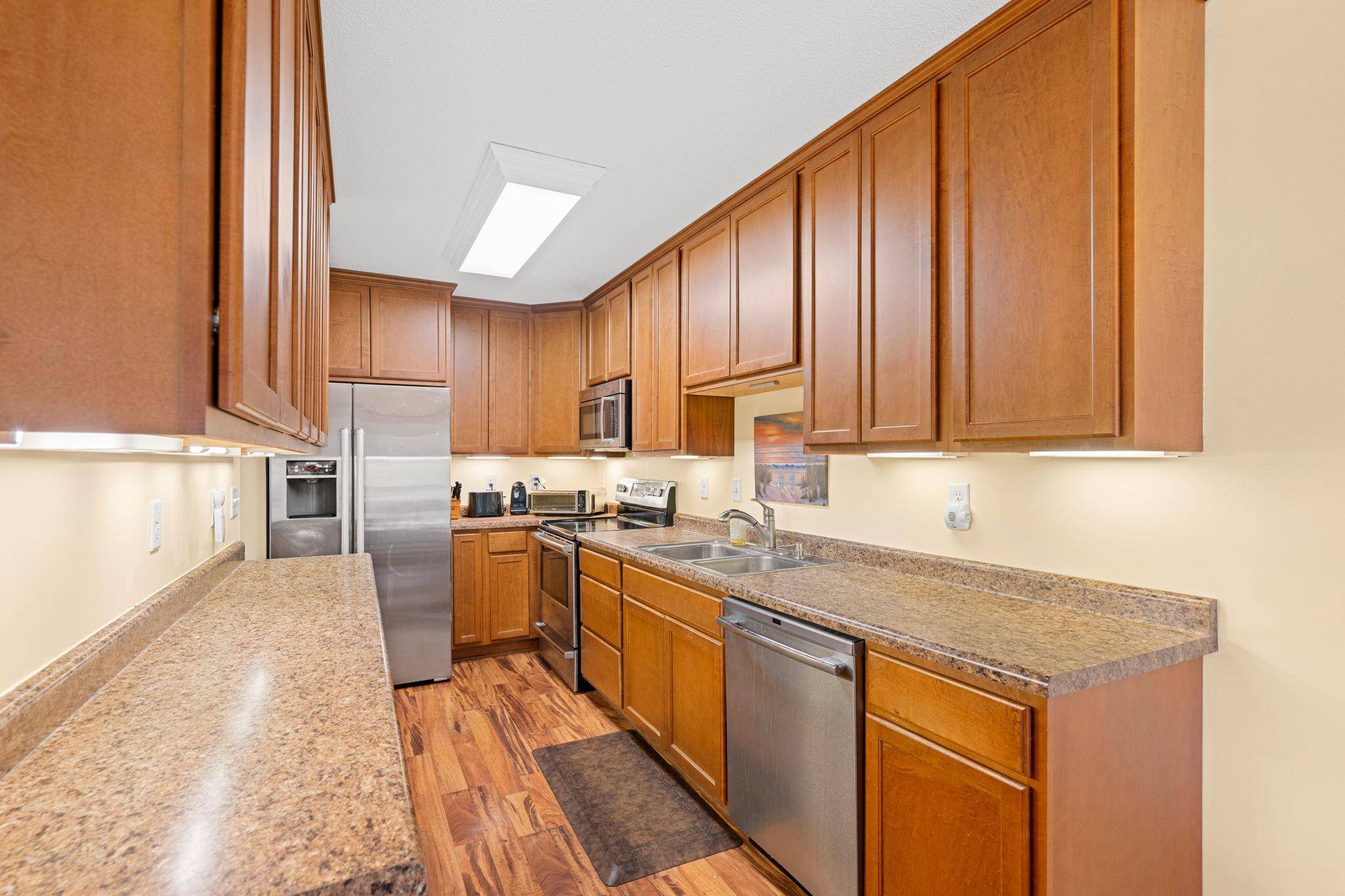7864 Yucca LN N, Maple Grove, MN 55311