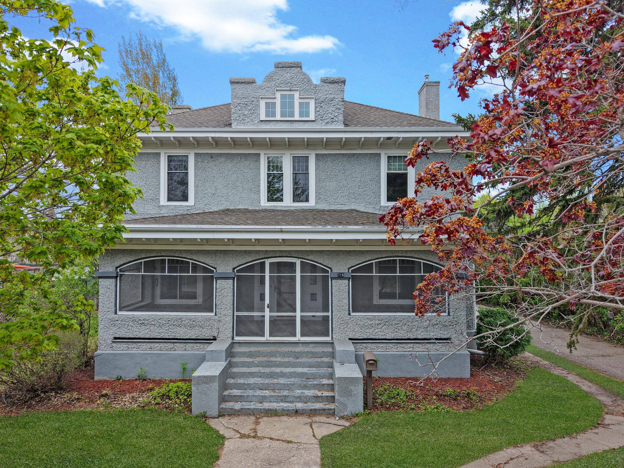 716 N Broadway, Crookston, MN 56716