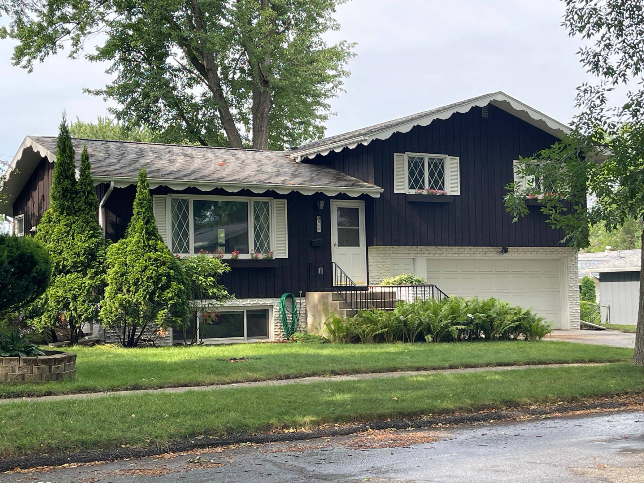 517 26th ST NW, Rochester, MN 55901
