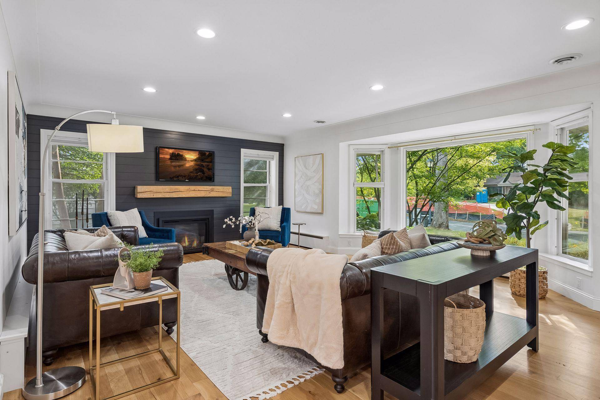 4808 Woodhill WAY, Edina, MN 55424