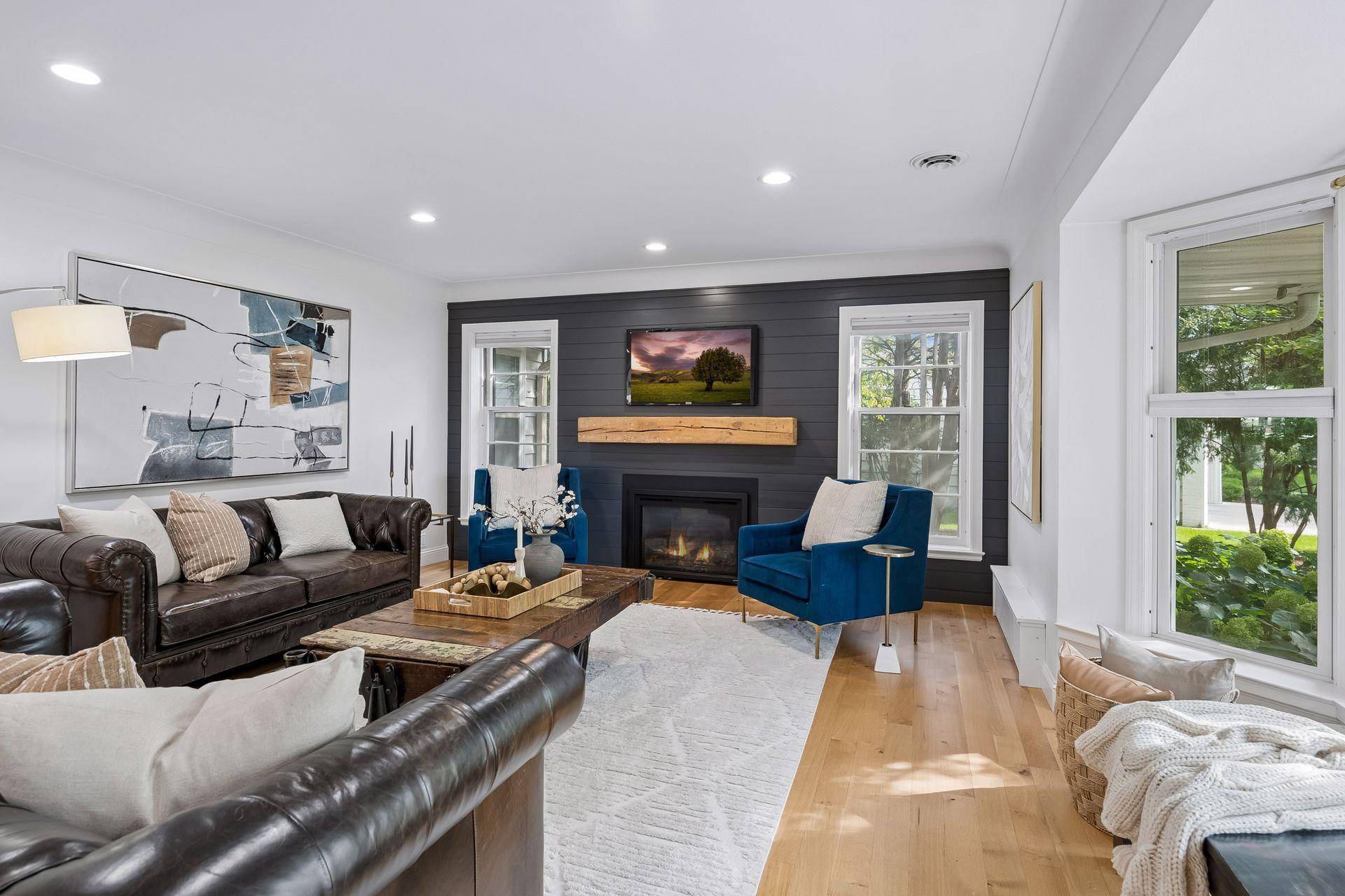 4808 Woodhill WAY, Edina, MN 55424