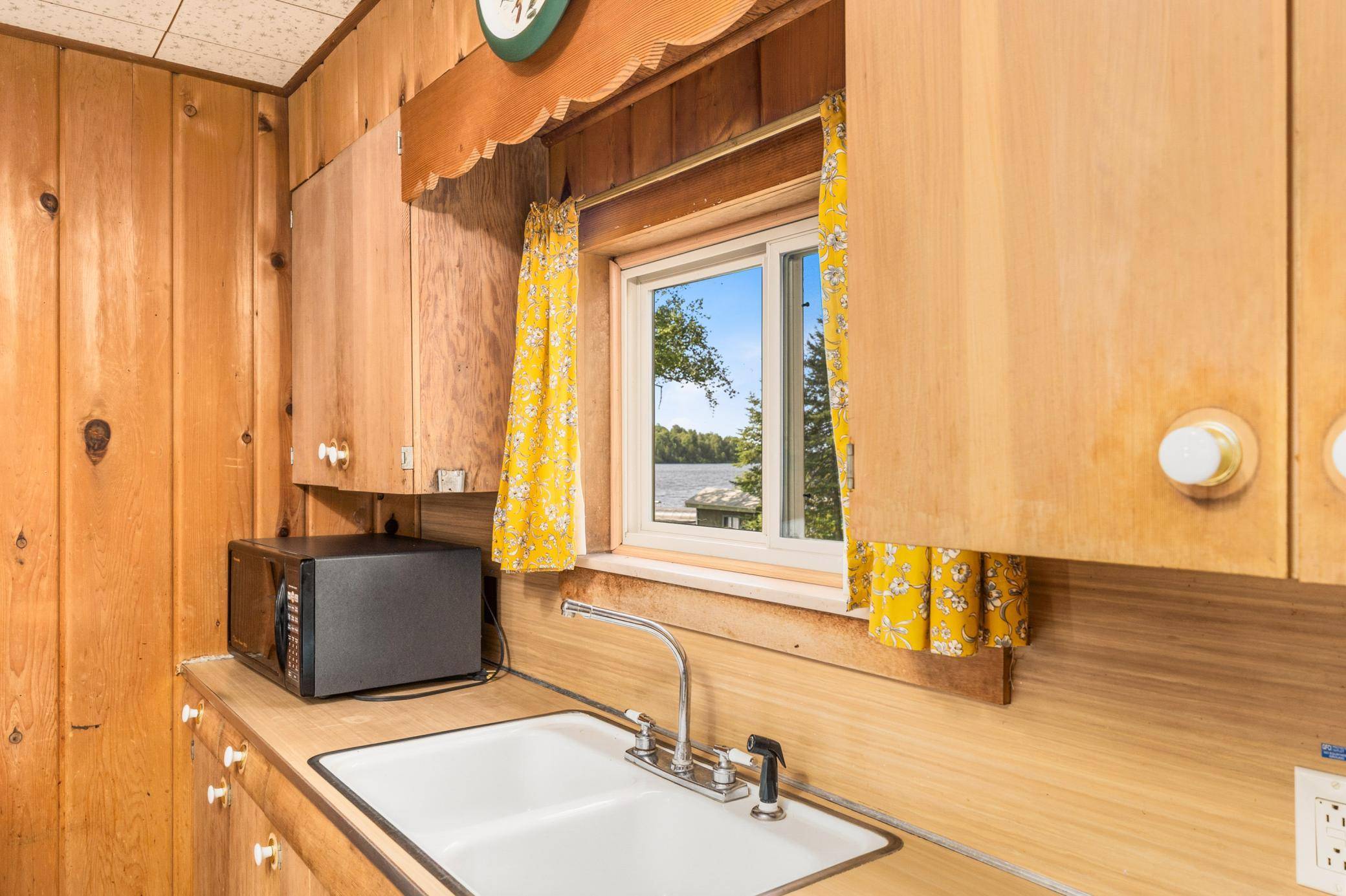 3650 Campaigne RD, Brimson, MN 55602