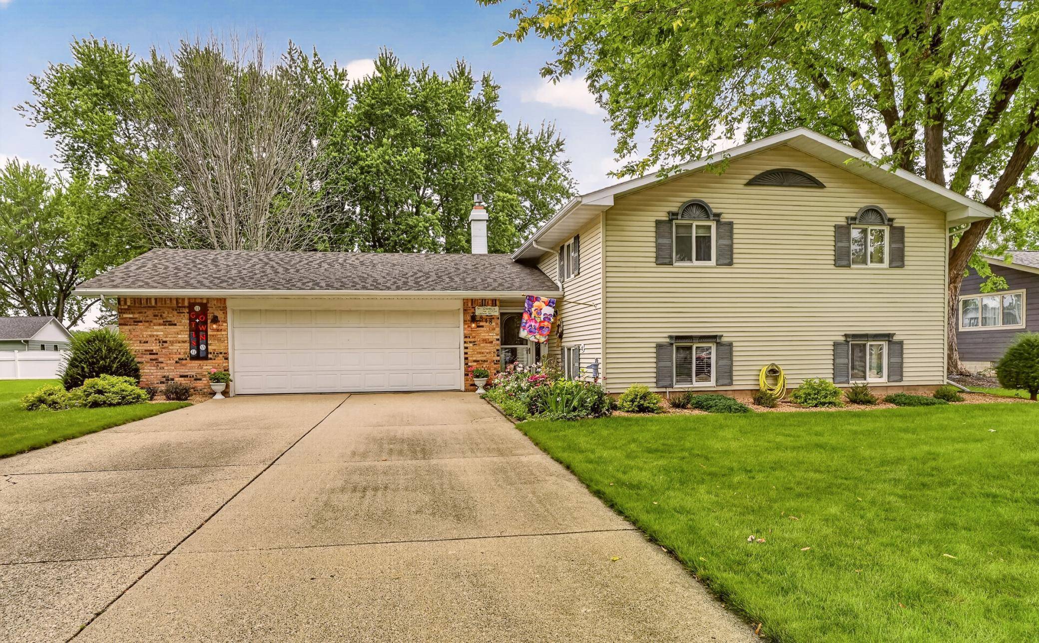848 15th ST SE, Owatonna, MN 55060
