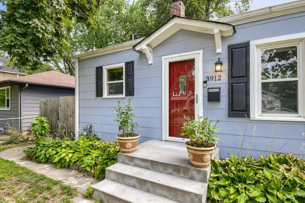 3912 Vera Cruz AVE N, Robbinsdale, MN 55422