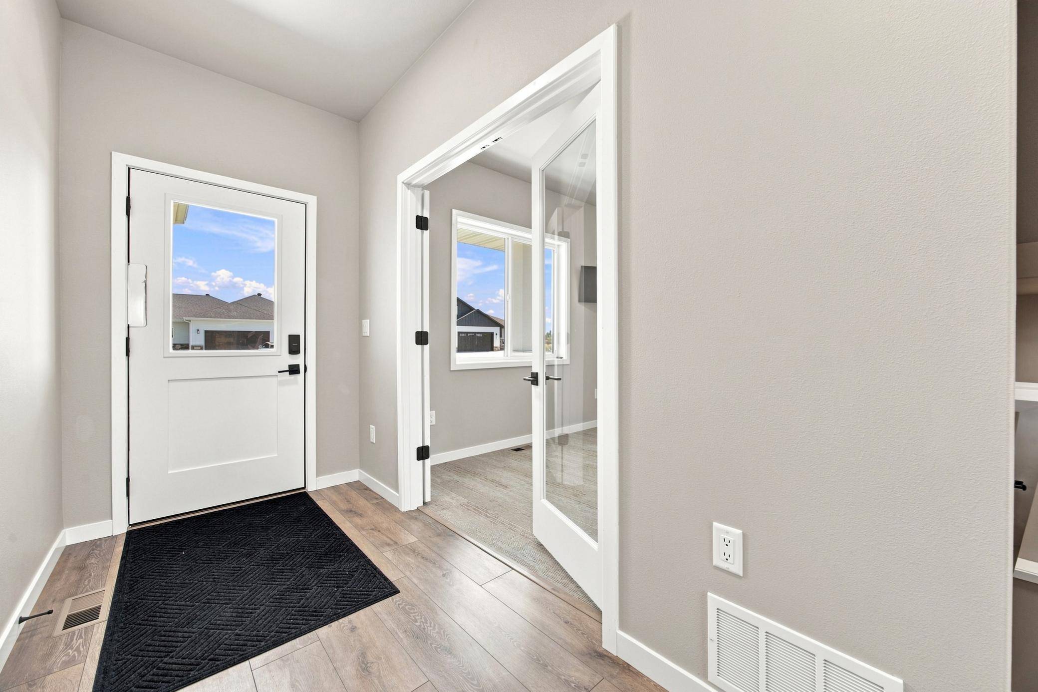 102 Annies WAY, Mapleton, ND 58059