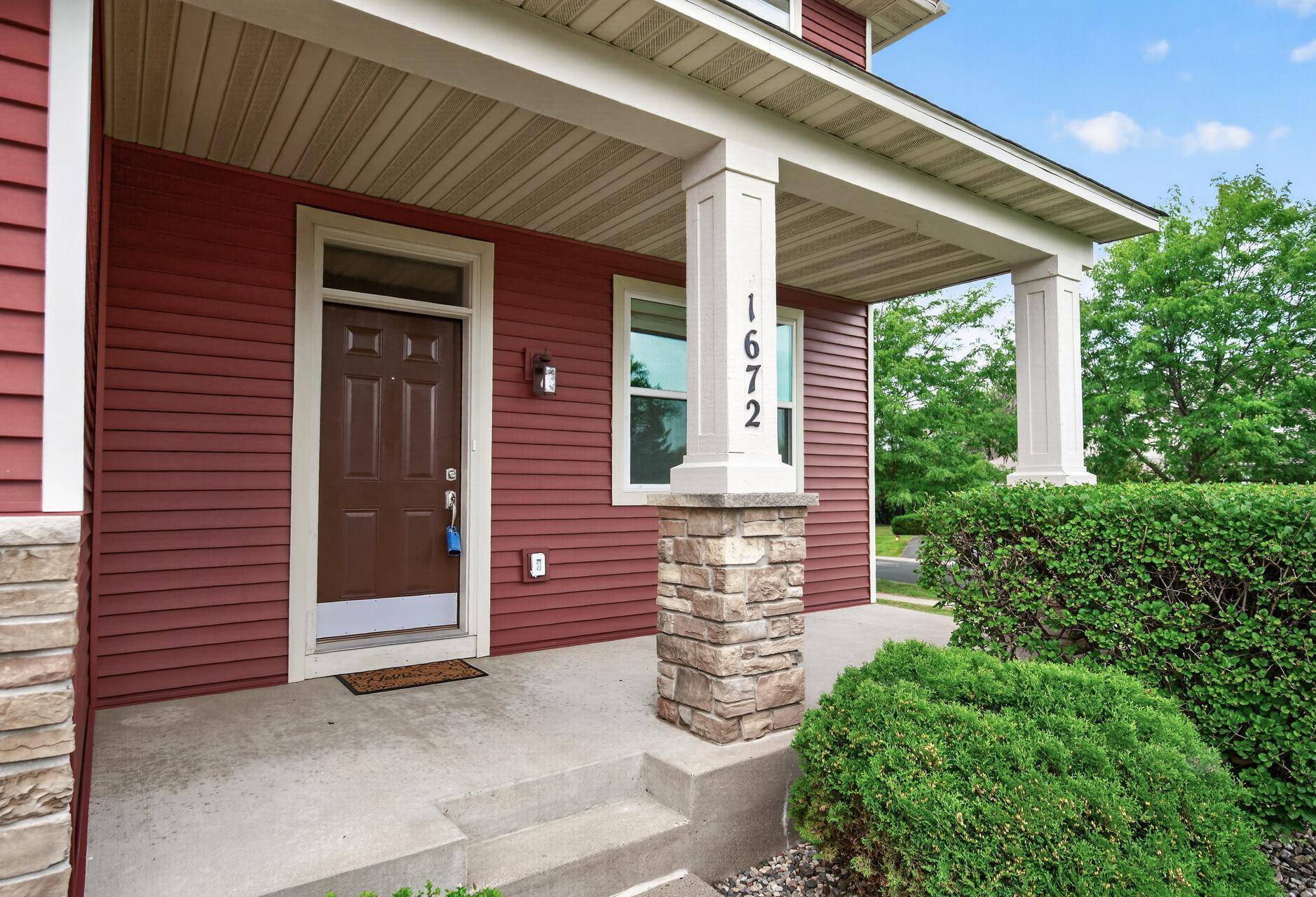 1672 Lenox DR, Waconia, MN 55387