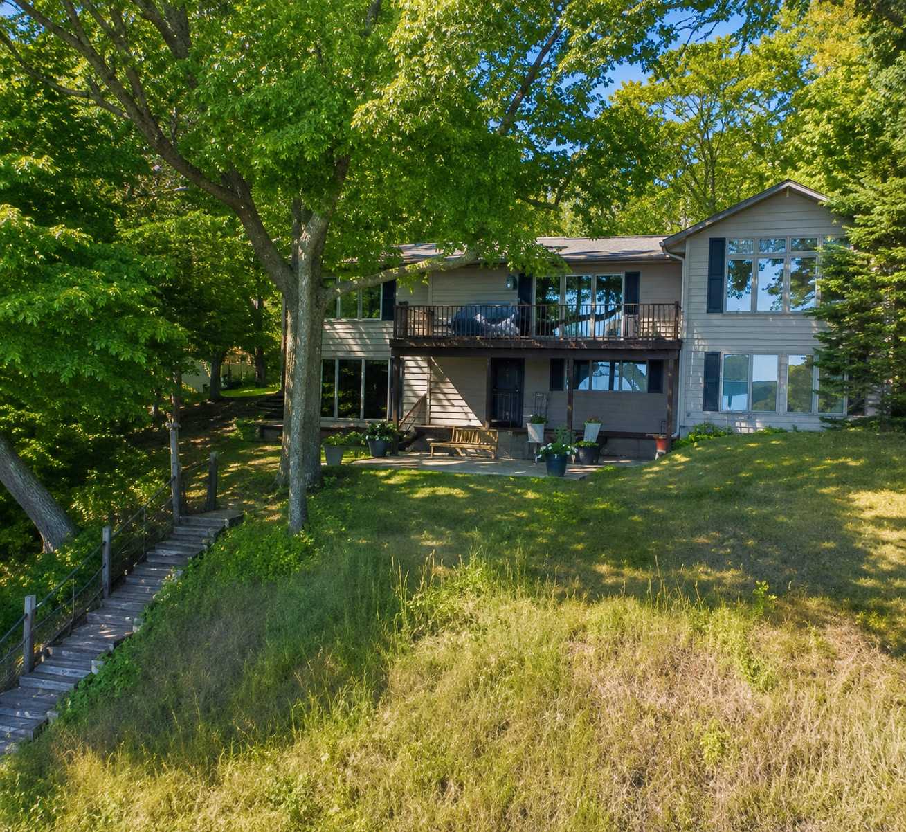 39282 Moonlight Bay TRL, Pelican Rapids, MN 56572