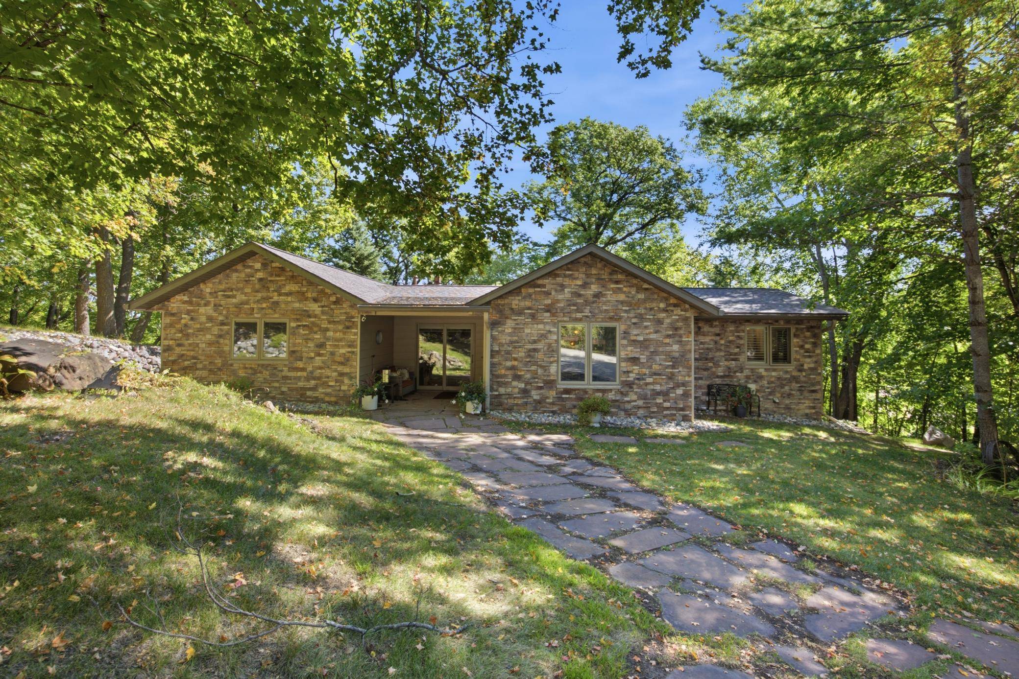 39282 Moonlight Bay TRL, Pelican Rapids, MN 56572