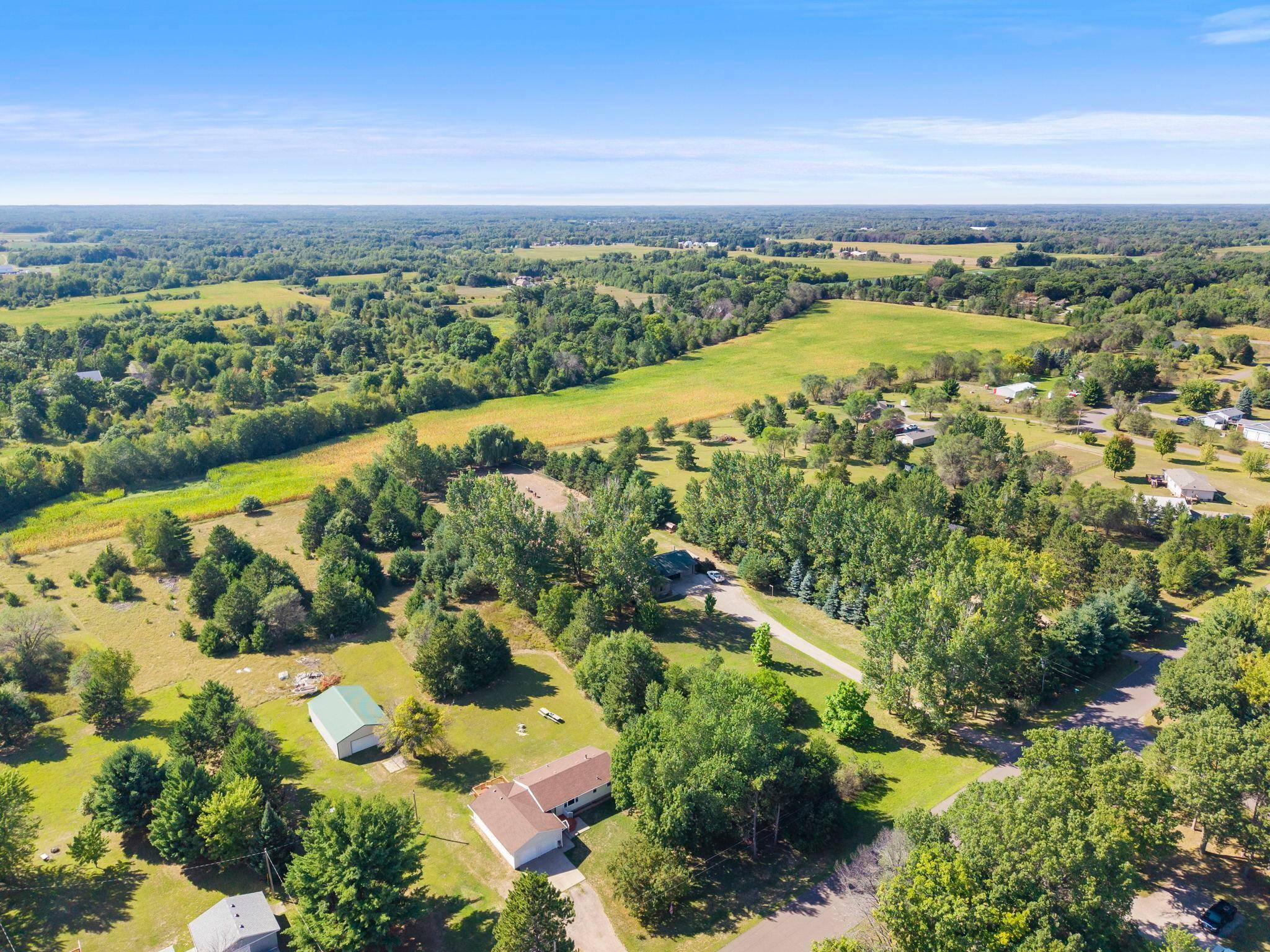 25000 Narcissus ST NW, Isanti, MN 55040