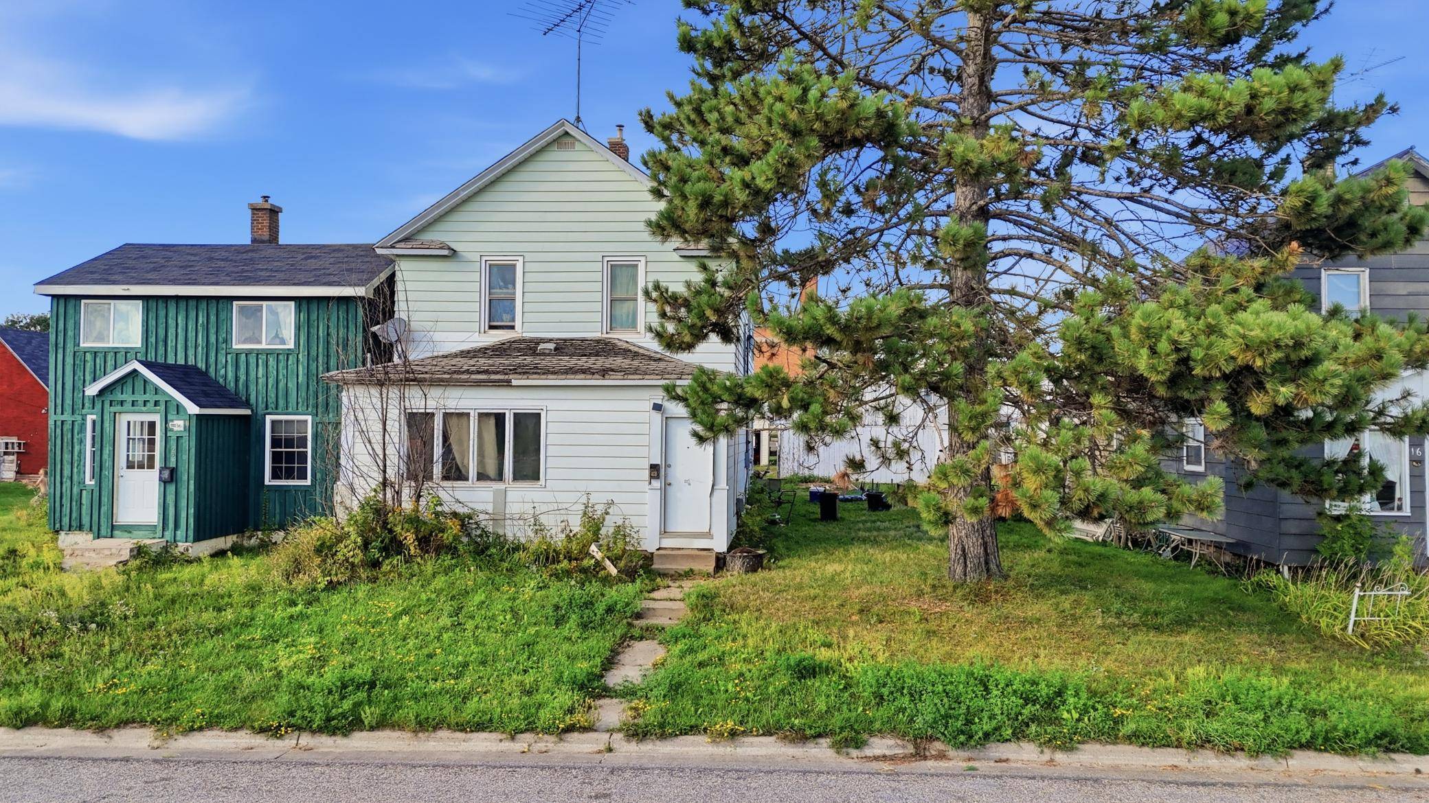 20 6th ST SW, Chisholm, MN 55719