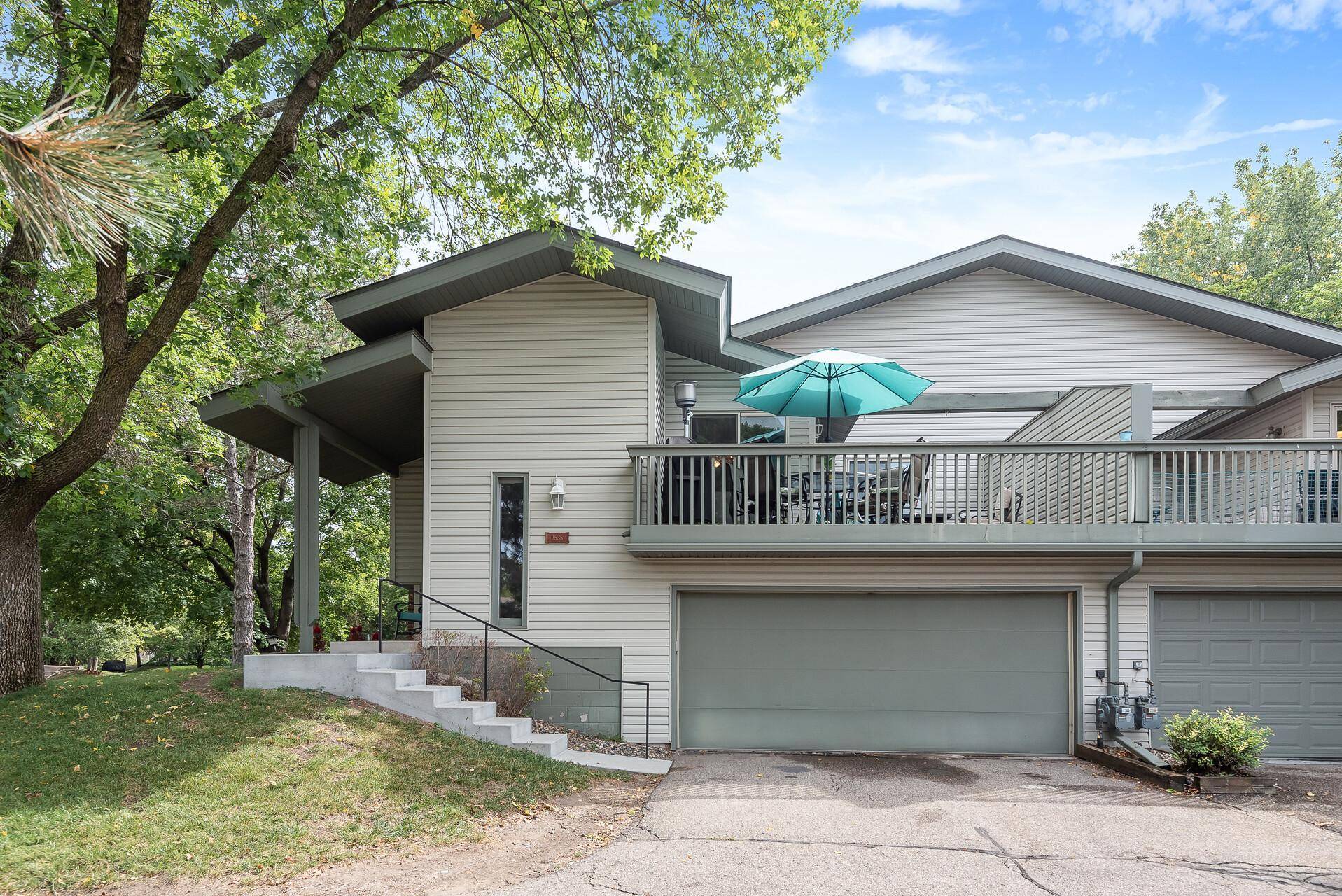 9535 Hartford CIR, Eden Prairie, MN 55347