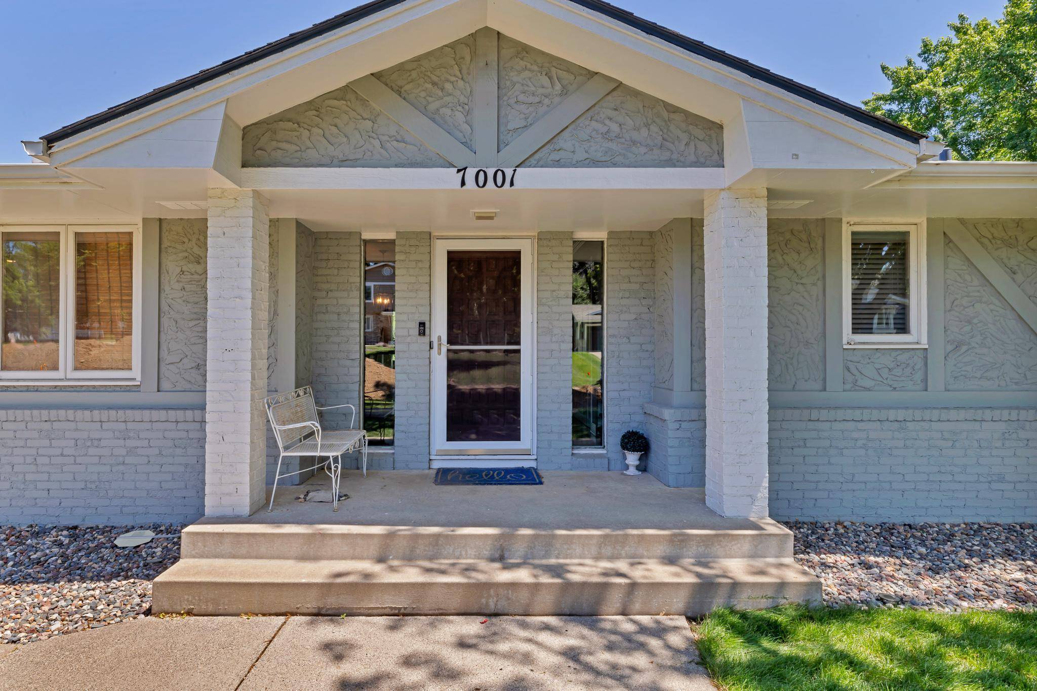 7001 Lanham LN, Edina, MN 55439